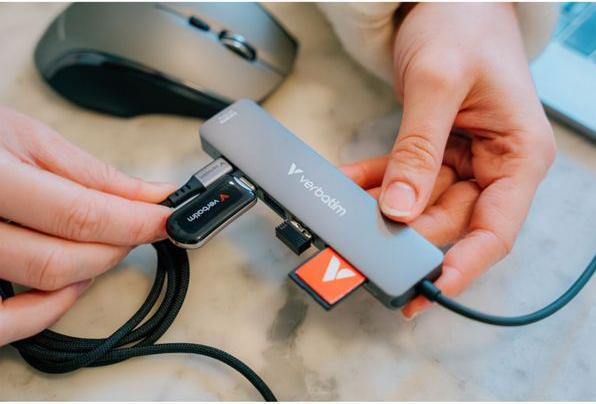 Produktbild Verbatim Plectra Black 256GB USB-C Flash Drive 30226 (256 GB, USB 3.2)