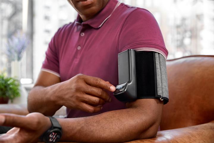 Immagine prodotto Garmin Misuratore di pressione intelligente da braccio Index BPM (Sfigmomanometro per braccio)