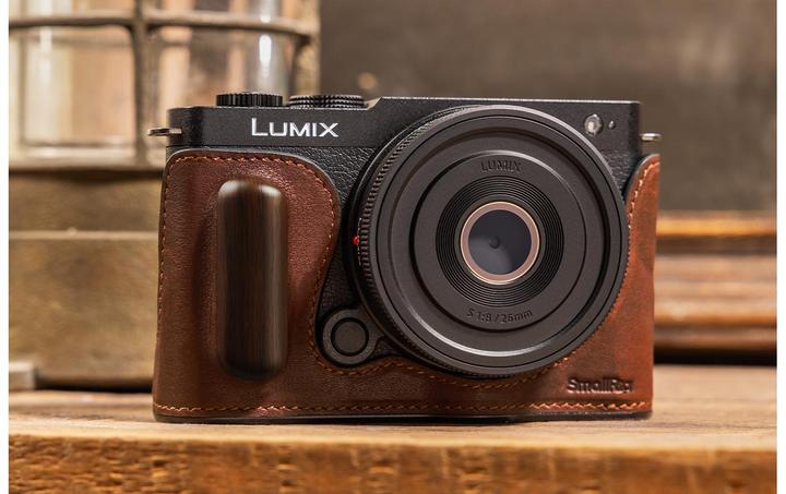 Image du produit SmallRig Etui semi-cuir pour Panasonic LUMIX S9 Marron (Kamera Bereitschaftstasche, 0.91 l)