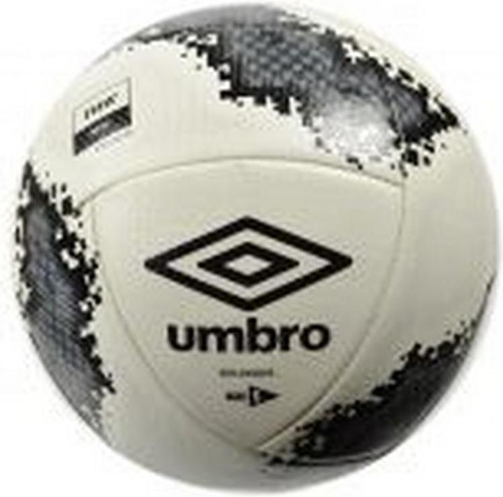 Umbro Neo Club Fussball (5)