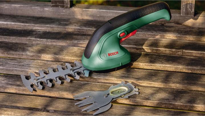 Produktbild Bosch Home & Garden EasyShear (Akkuheckenschere)