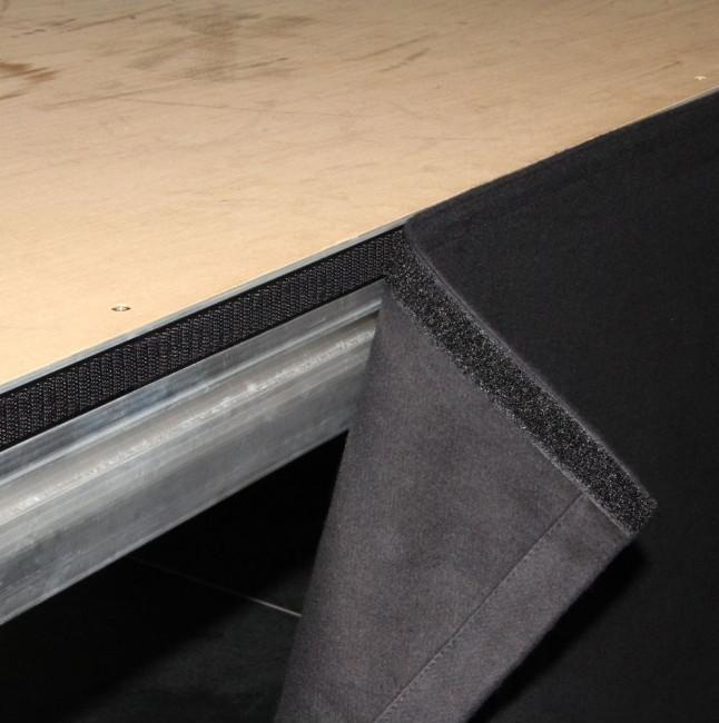 Image du produit Adam Hall 0153 X 204 Revêtement de plate-forme B1 (1 pcs)