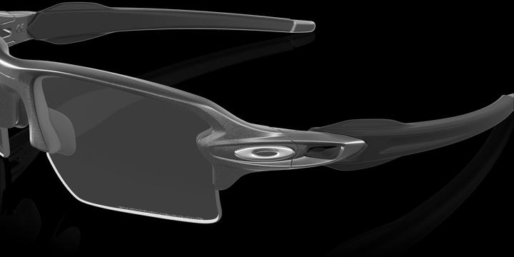 Actual product image Oakley OO918816 Flak 20 XL Photochromic (Steel, Transparent)