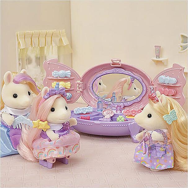 Produktbild Sylvanian Families Schminkkommode mit Pony Figur