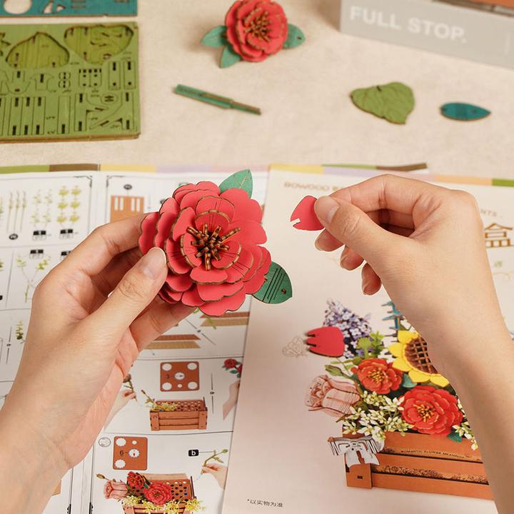 Actual product image Robotime Modellbausatz 'Wooden Bloom Box' (658 pieces)