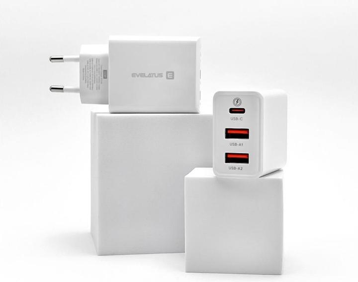 Image du produit Evelatus Travel Charger EU Wall 3 Ports 32W USB-C / USB-A2 ETC06 (32 W)