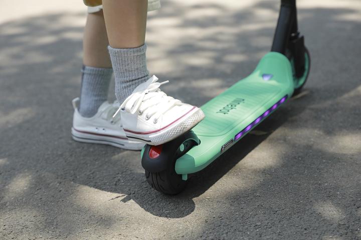 Actual product image Segway-Ninebot Zing A6 (12 km/h, 5 km, 60 W)