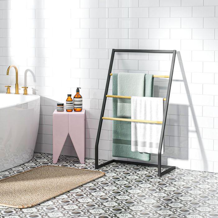 Actual product image Swisshandel24 Towel rack, free-standing towel rail with 3 towel rails, towel rail for bathroom, St