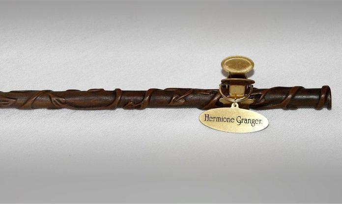 Image du produit Noble Collection Harry Potter Baguette magique Hermione Granger (édition personnage)