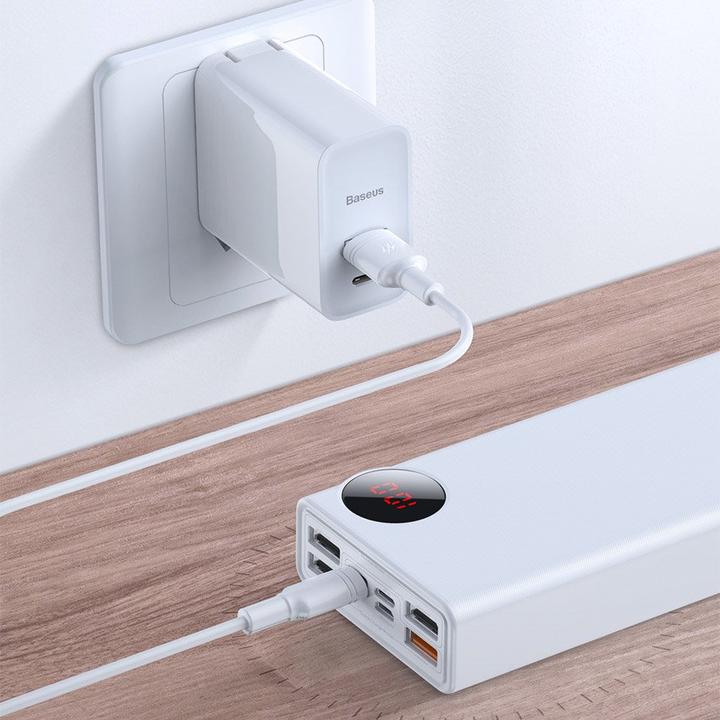 Produktbild Baseus Mulight Digital Display (30000 mAh, 33 W, 111 Wh)