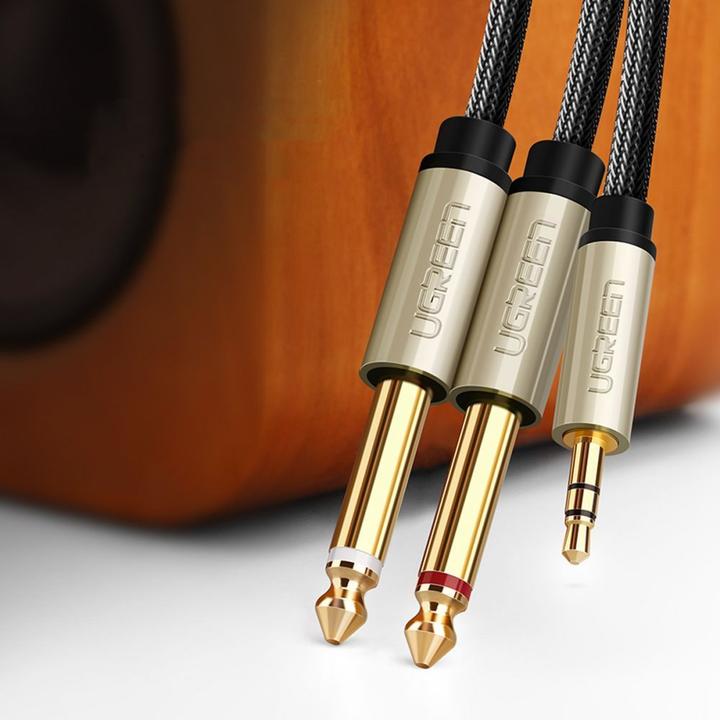 Produktbild Ugreen 3.5 mm Klinke – 2x 6.35 mm Klinke (1 m, 3.5mm Klinke (AUX), 6.3mm Klinke (Jack))
