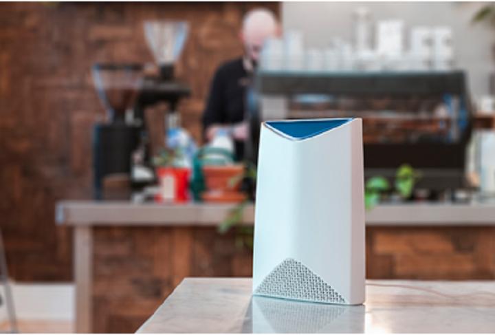 Produktbild Netgear Orbi Pro SRK60B04 Mesh WiFi 4er-Set