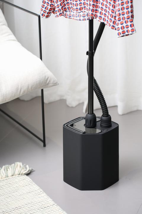 Image du produit SteamOne Steamone défroisseur vapeur vertical EUHG100B (1800 W, 40 g/min)