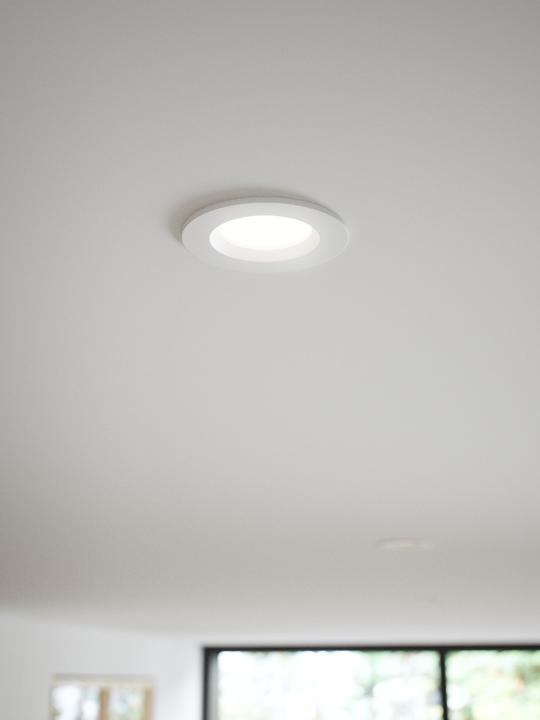 Produktbild Nordlux Tiaki 2700/4000, Moodmaker Weiss (345 lm)