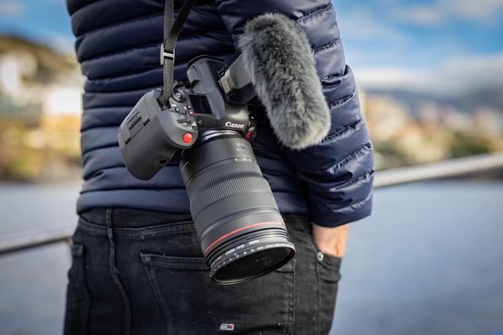 Produktbild Canon EOS R5 C (47.10 Mpx, Vollformat)