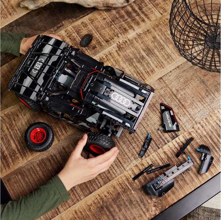 Produktbild LEGO Audi RS Q e-tron (42160, LEGO Technic)
