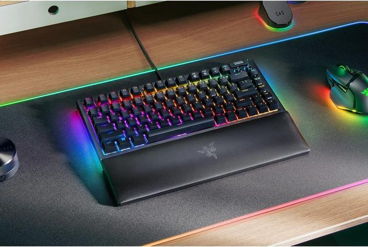Produktbild Razer BlackWidow V4 (Eng. Int., Kabelgebunden)