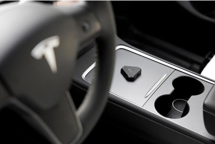 Produktbild Enhance Commander für Tesla (Gen2)