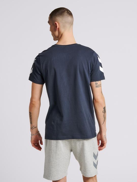 Actual product image hummel Legacy Chevron T-Shirt (S)