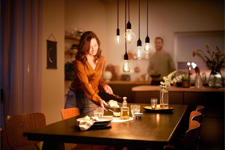 Produktbild Philips Kerzenlampe (E14, 3.50 W, 136 lm, 1 x, A)