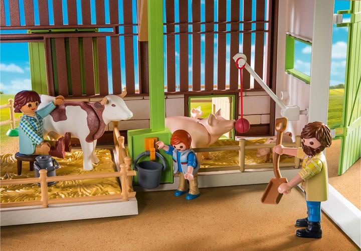 Actual product image Playmobil Large farm (71304, Playmobil Country)
