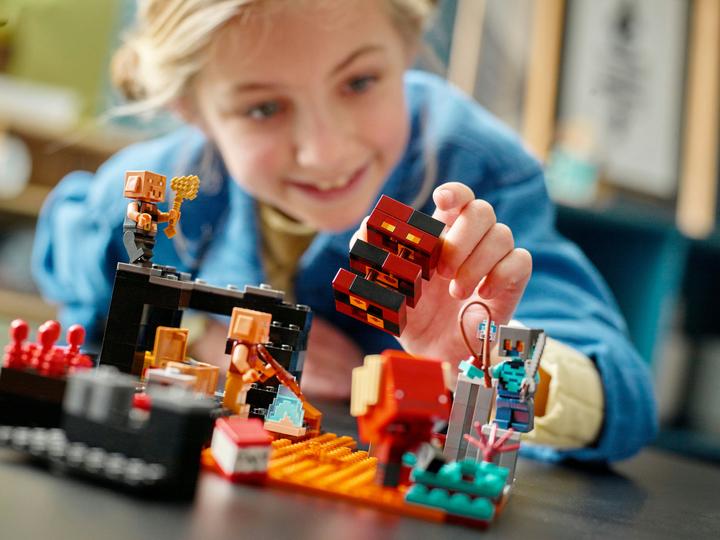 Image du produit LEGO Le bastion du Néant (21185, LEGO Minecraft)