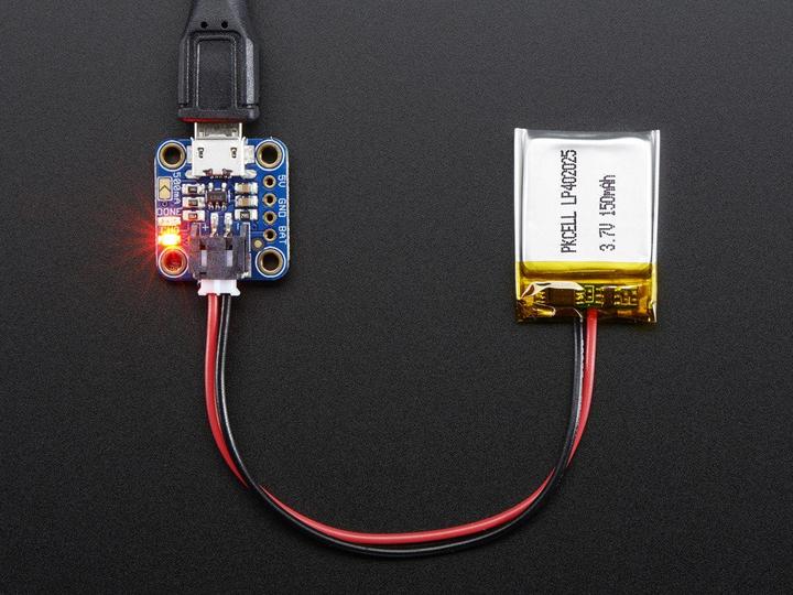 Immagine prodotto Adafruit Micro Lipo w/MicroUSB LiIon/LiPoly (Battery Case, Vari)