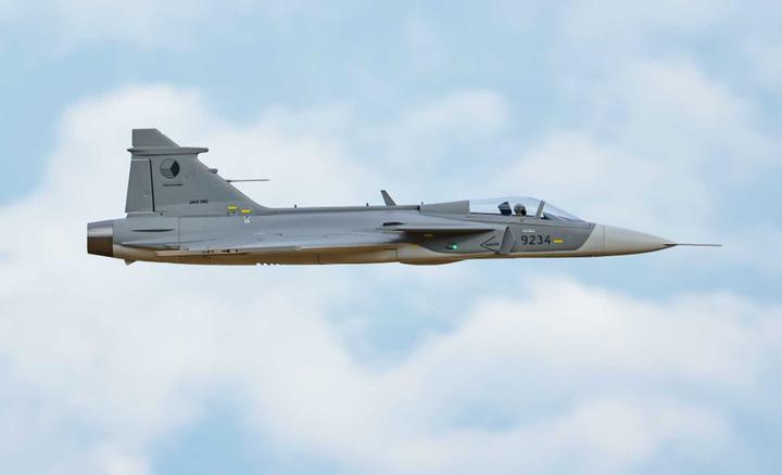 Produktbild Freewing Jas-39 Gripen grey PNP Jet EDF (Jet)