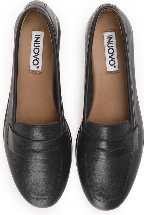 Actual product image Inuovo This classic slip-on shoe from convinces with its simple elegance in a penny loafer look. (39)