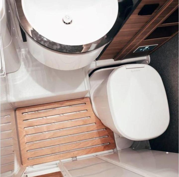 Actual product image Frankana Welding toilet ClesanaC1 with L-adapter
