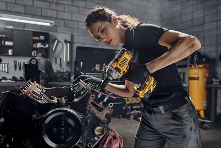 Actual product image DeWalt DCF892NT-XJ (Rechargeable battery operated)