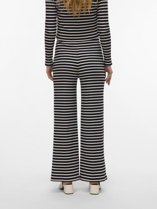 Actual product image Mamalicious Regular fit High waist trousers Trousers (XXL)