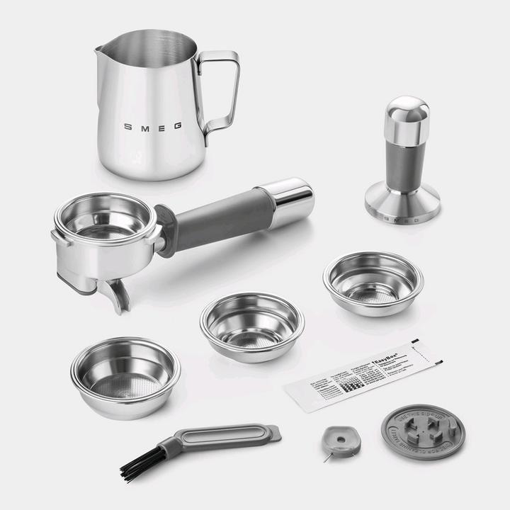 Immagine prodotto Smeg EGF03WHEU Macchina per caffè espresso, completamente automatica, stile anni '50, bianca