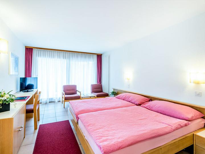 Produktbild Smartbox Zauberhafter Aufenthalt im Tessin mit Pool und Dinner für 2 Personen (2 Pers.)