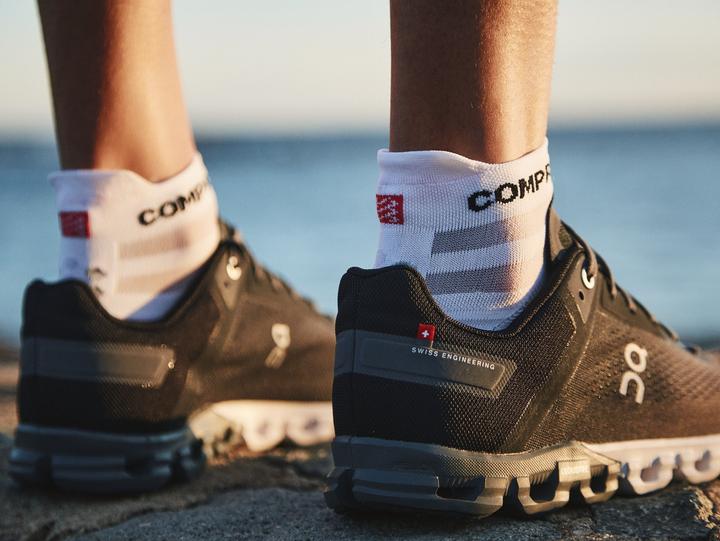 Actual product image Compressport Pro Racing Socks v4.0 Ultralight Run Low (45 - 48)