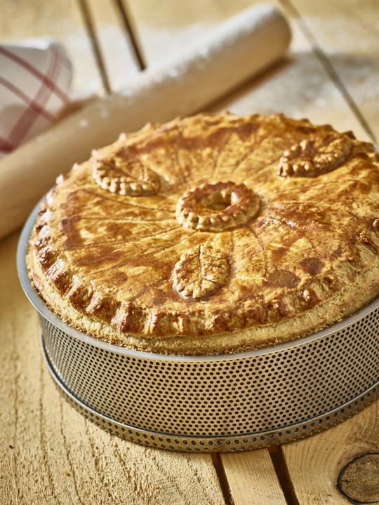 Image du produit de Buyer Moule à Cake En Acier Inox Perforé Abn. Fond 24x6.5 (25.50 cm)