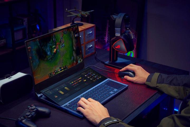 Image du produit ASUS ROG Zephyrus Duo 15 (15.60", Core i9-10980HK, 32 Go, 2000 Go, CH)