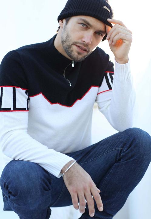 Actual product image Bellemere Pullover Half-Zipped Cashmere Blend Sweater (L)