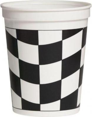 Produktbild Creative Party Stadionbecher aus Kunststoff mit Schachbrettmuster (0.47 l)