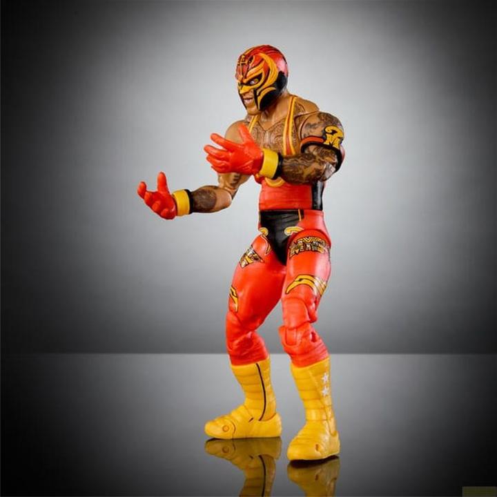 Actual product image Mattel WWE Ultimate Edition Action Figure Rey Mysterio 15 cm
