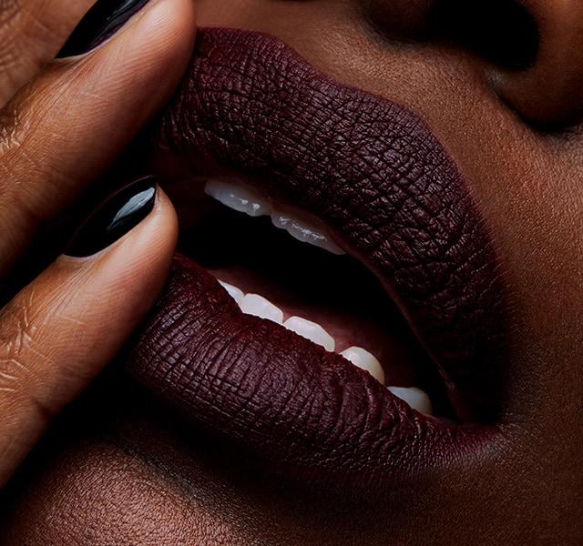Produktbild MAC Cosmetics Retro Matte Liquid Lipcolour (High Drama)