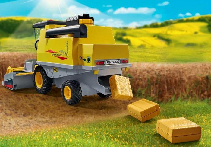 Actual product image Playmobil Combine harvester (71267, Playmobil Country)
