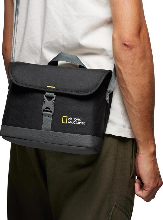 Actual product image National Geographic Camera Bag Medium Black (Camera shoulder bag, 6.25 l)