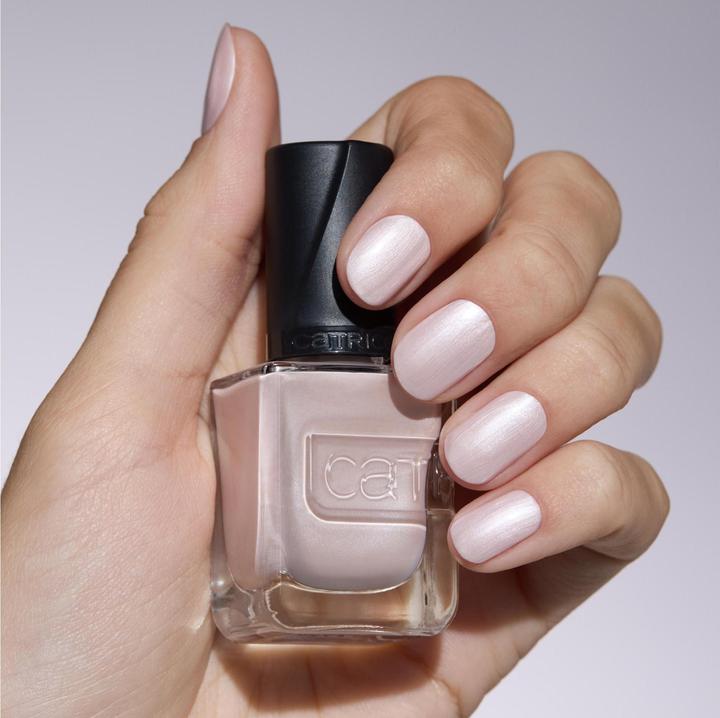 Actual product image Catrice Gel Affair Nail Lacquer No. 002 Pink Long-Lasting (002 Dancing In Ballet Shoes, Gel-Effect Nail Polish)