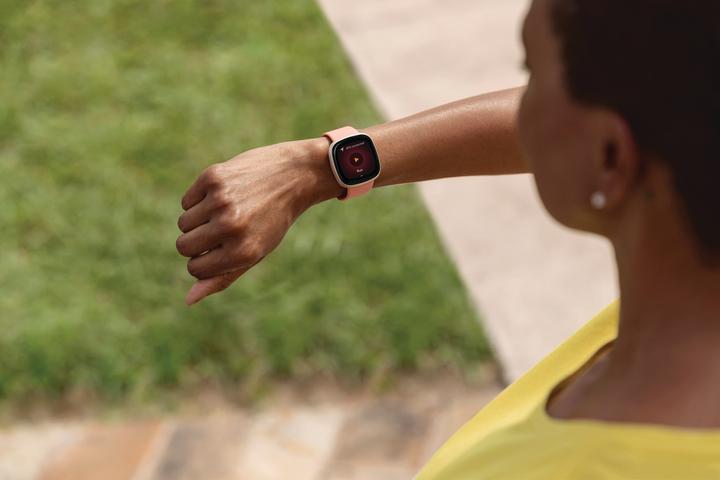Produktbild Fitbit Versa 3 (40.48 mm)