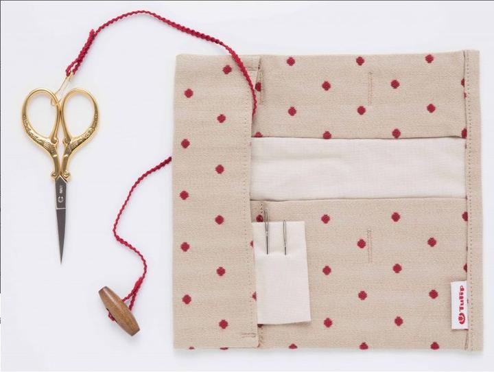 Produktbild Artman Etui mit rote polka-dots