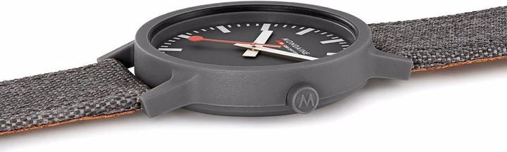 Produktbild Mondaine Essence Shades of Grey (Analoguhr, Swiss Made, 41 mm)