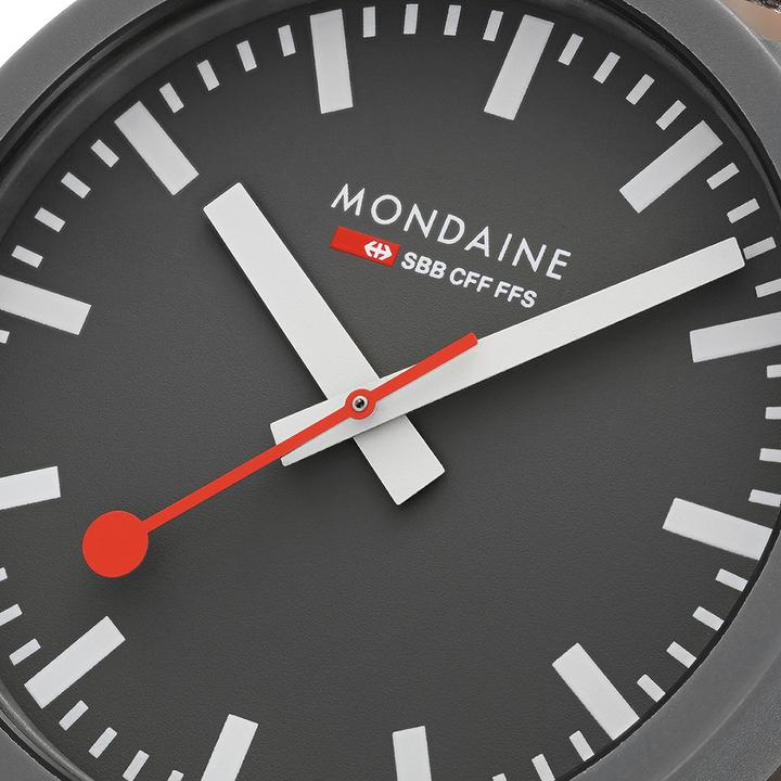 Produktbild Mondaine Essence Shades of Grey (Analoguhr, Swiss Made, 41 mm)