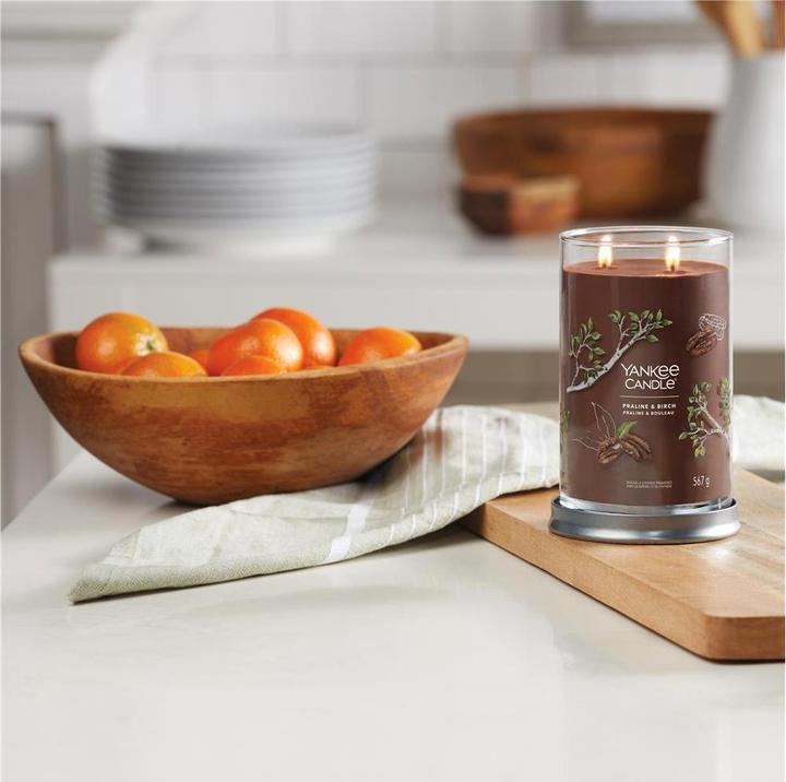 Actual product image Yankee Candle Scented Candle Praline & Birch Signature Large Tumbler