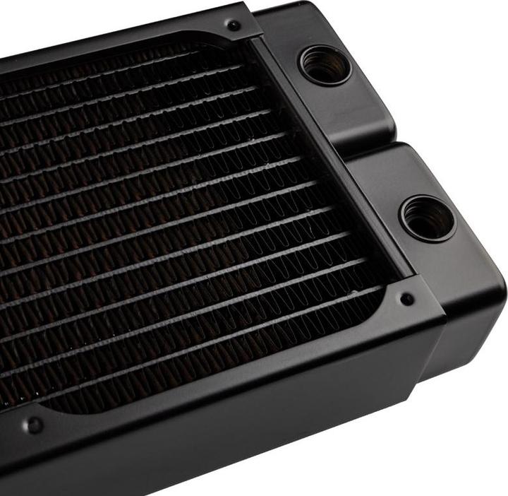 Actual product image Alphacool NexXxoS V.2 XT45 Full Copper Radiator (120 mm)